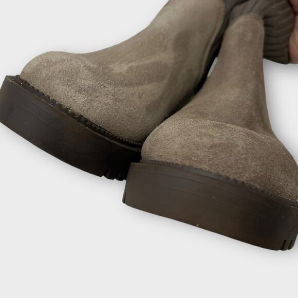 Blondo Hallie Waterproof Suede Lug Sole Booties in Dark Taupe Suede Size 7 - Picture 8 of 12